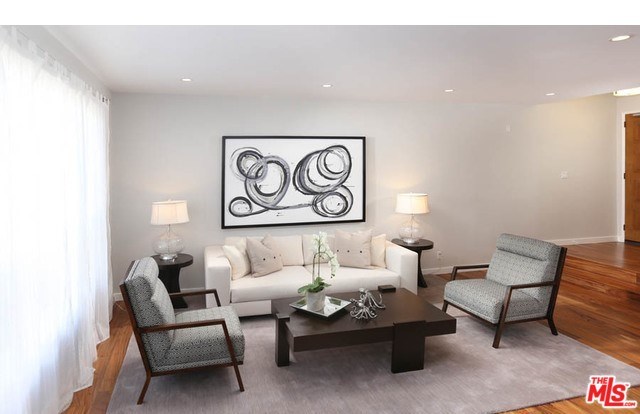 248 S Doheny Dr #6