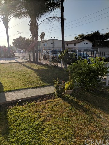 2324 Manhattan Beach Blvd