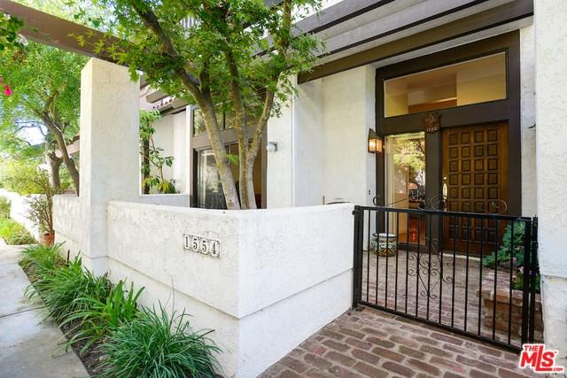 23458 W Moon Shadows Dr