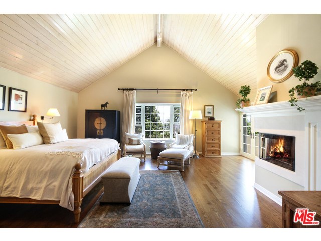 For Sale: 767 El Medio Ave Pacific Palisades, CA 90272