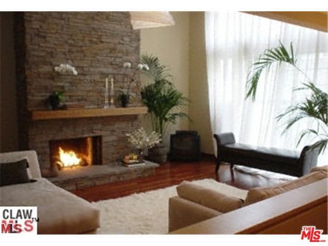 16450 W Sunset Blvd #303