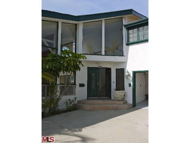 16450 W Sunset Blvd #303