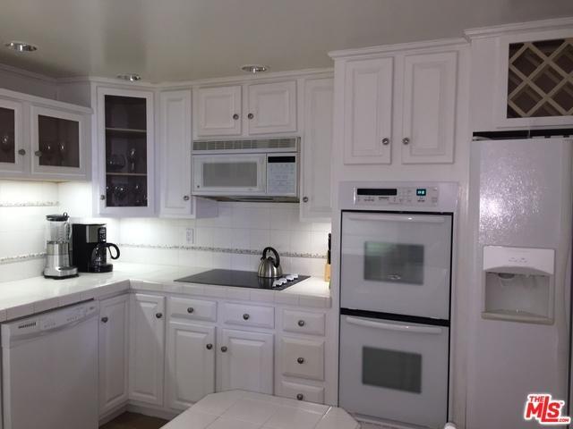 16450 W Sunset Blvd #303