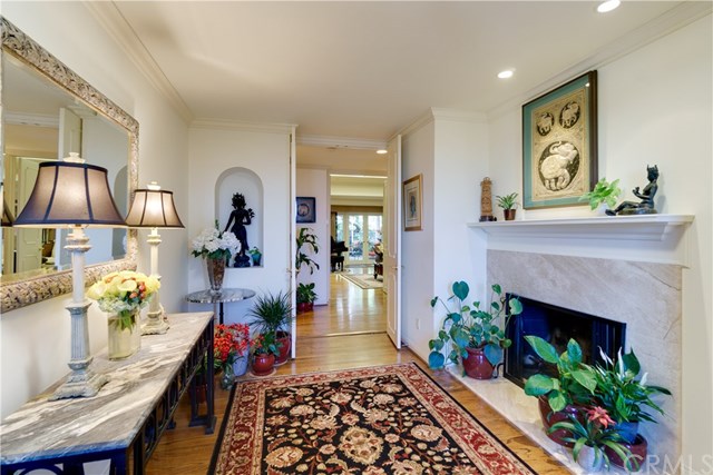 1020 Via Mirabel