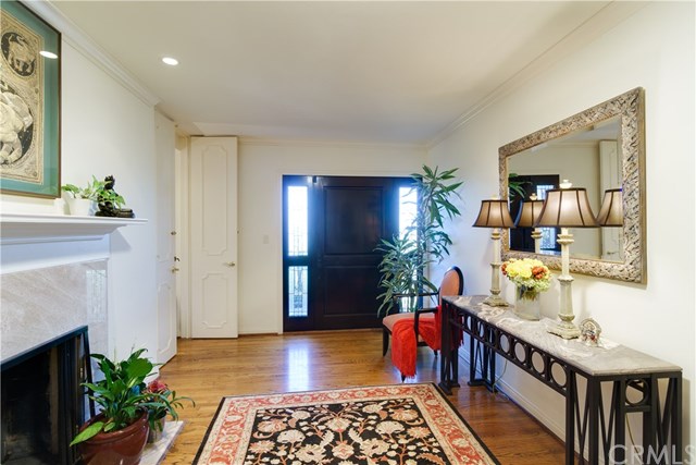 1020 Via Mirabel