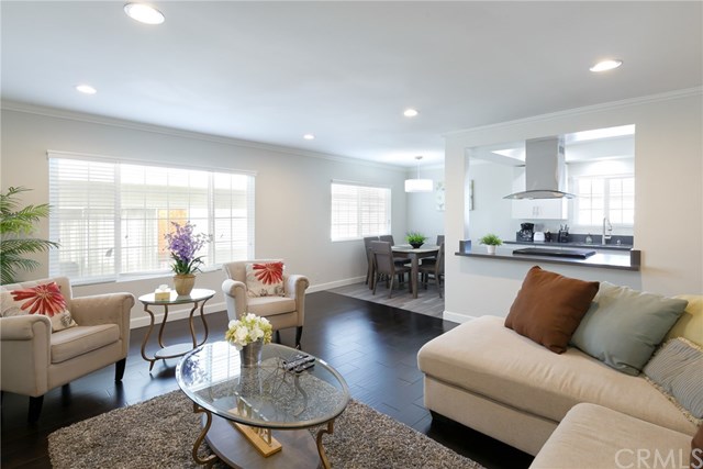 2623 Vanderbilt Ln