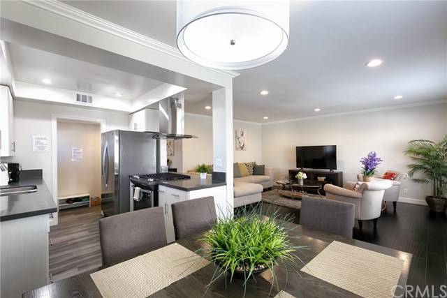 2623 Vanderbilt Ln