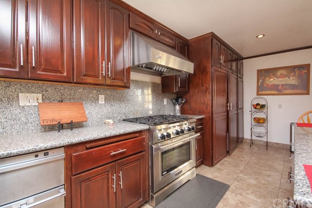12023 Carmenita Rd