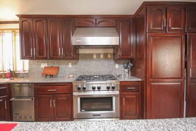12023 Carmenita Rd