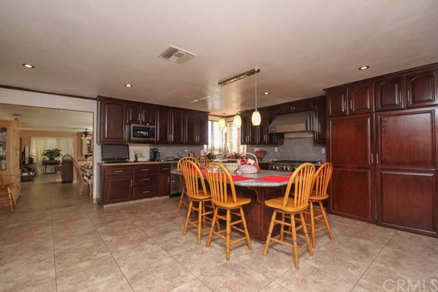 12023 Carmenita Rd