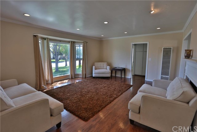 For Sale: 10905 Loch Avon Dr Whittier, CA 90606