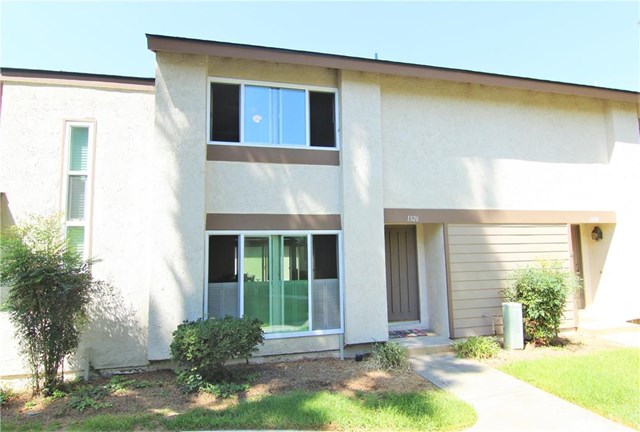 1326 Devonshire Ln