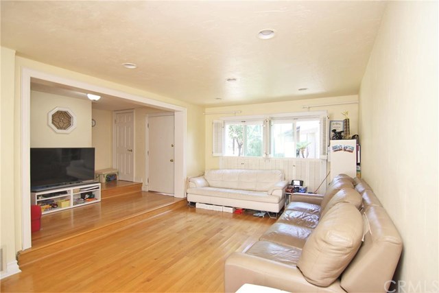 1326 Devonshire Ln