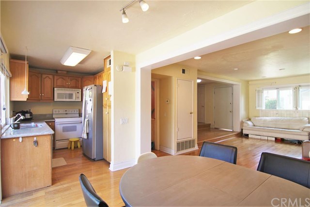 1326 Devonshire Ln