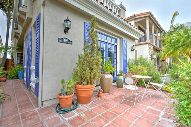 For Sale: 251 6th St Seal Beach, CA 90740