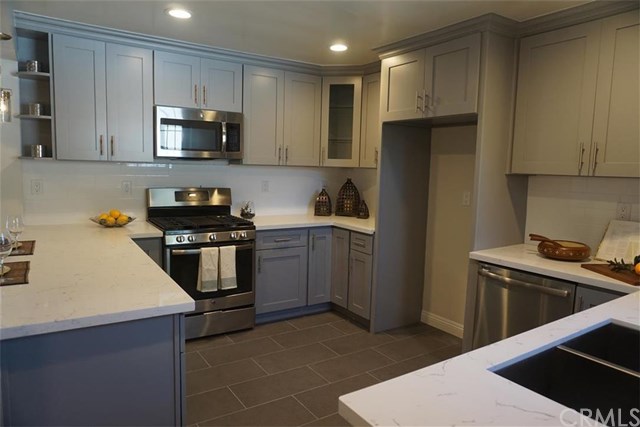 For Sale: 2860 Pacific Ave Long Beach, CA 90806