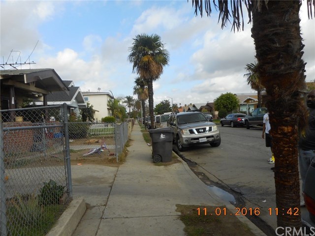 2227 Lime Ave