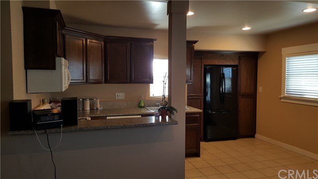 2436 Gale Ave