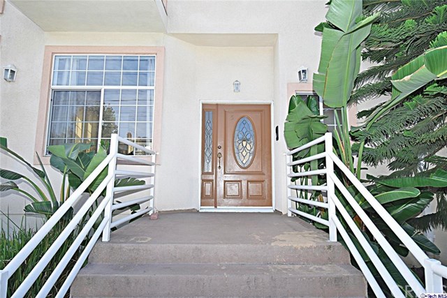 2256 Montrose Ave #5