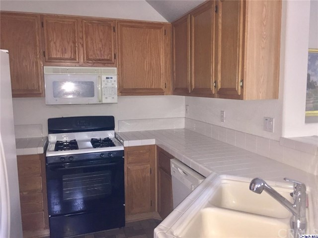 1100 Rosewalk Way
