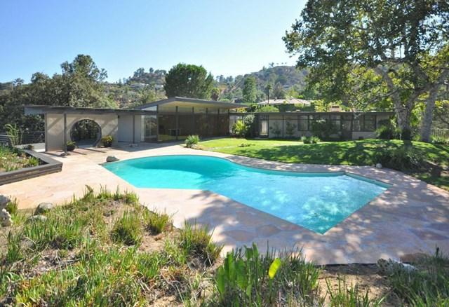 460 S Arroyo Blvd