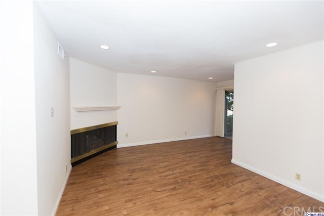 64 N Mar Vista Ave #208