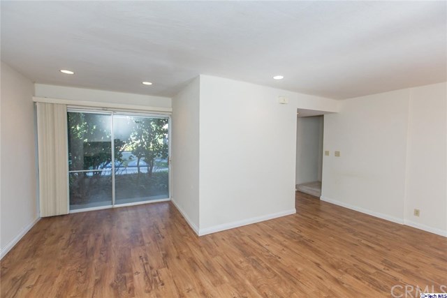 64 N Mar Vista Ave #208