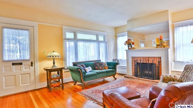 840 E Green St #211