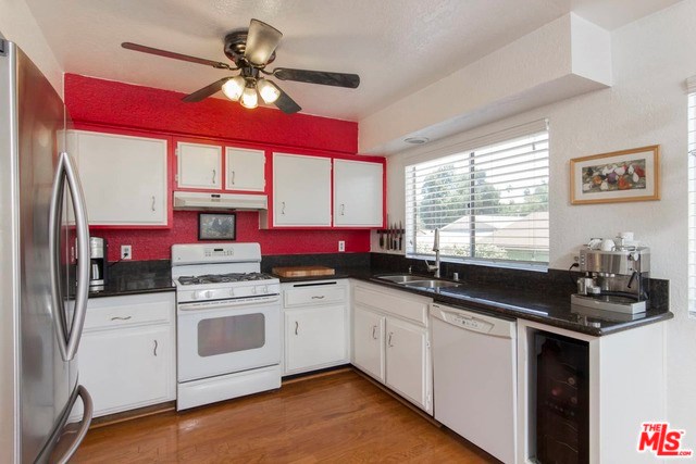 300 N El Molino Ave #326