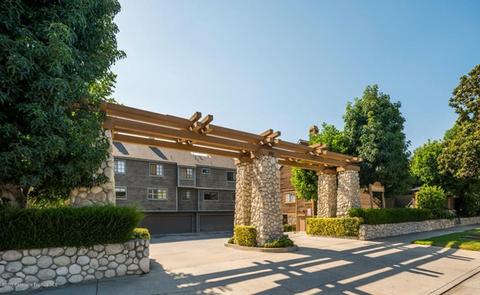 330 Cordova St #385