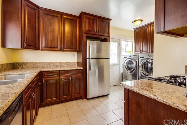 1932 Beverly Dr