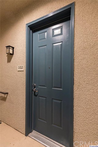 For Sale: 230 S Jackson St #102 Glendale, CA 91205