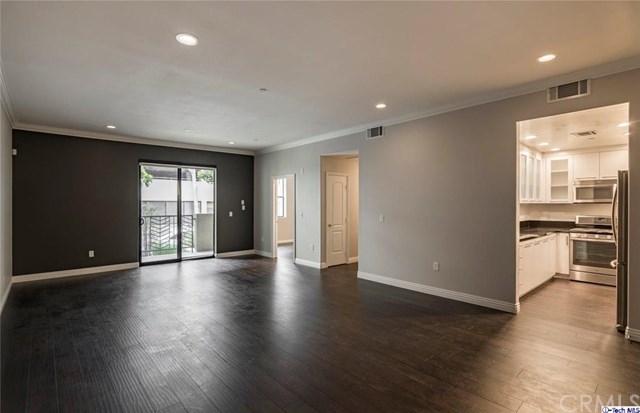 For Sale: 230 S Jackson St #102 Glendale, CA 91205