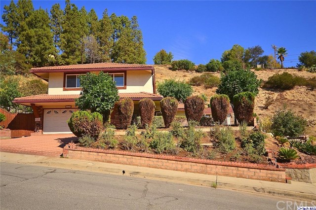 3223 Kirkham Dr
