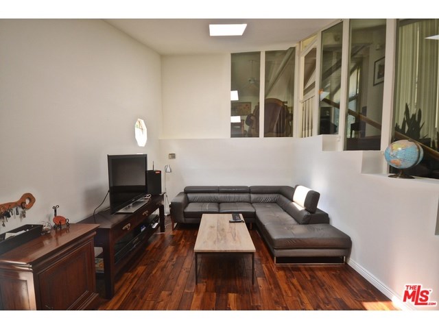 For Sale: 2749 E Chevy Chase Dr Glendale, CA 91206