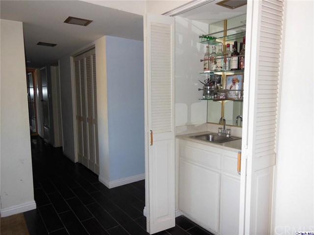 236 N Louise St #212