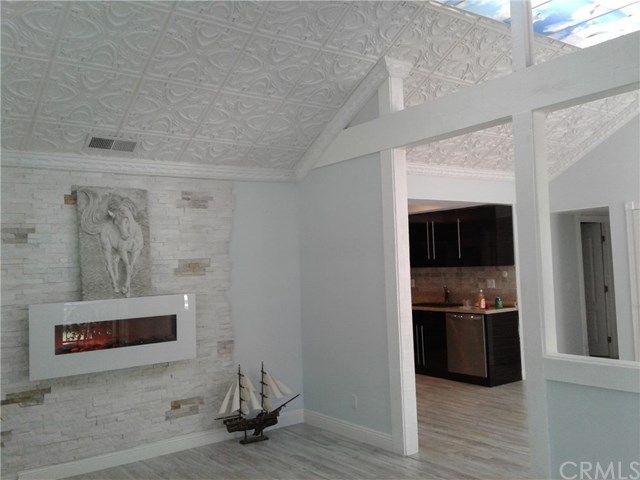 9960 Owensmouth Ave #32