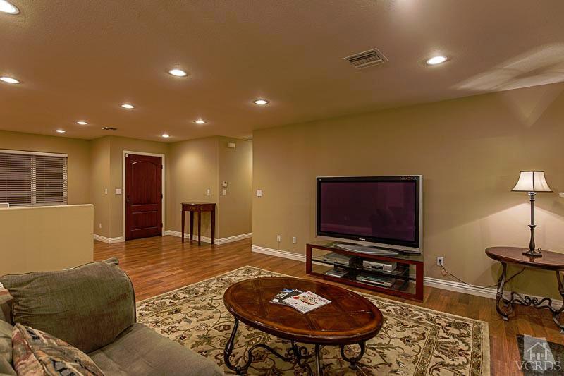 For Sale: 305 Jenny Dr Newbury Park, CA 91320