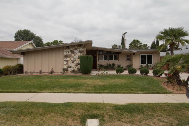 9541 Claire Ave