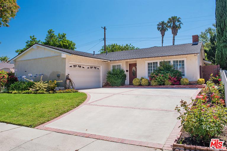 9541 Claire Ave