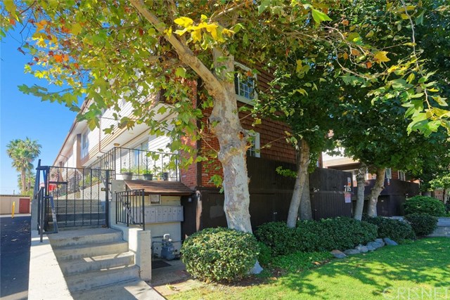 7115 Etiwanda Ave #12