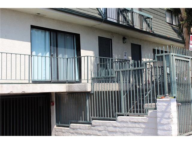 8454 Langdon Ave #4
