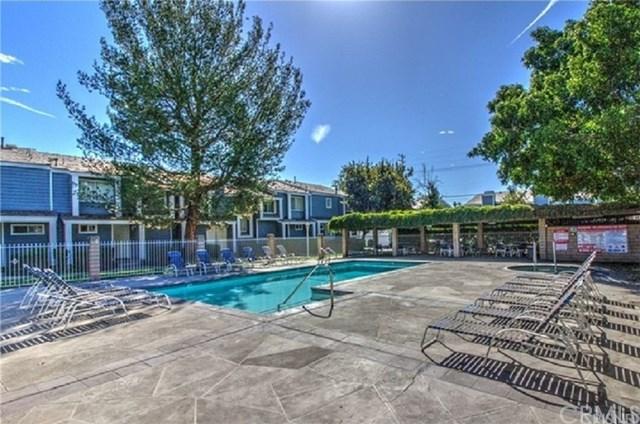 8454 Langdon Ave #4