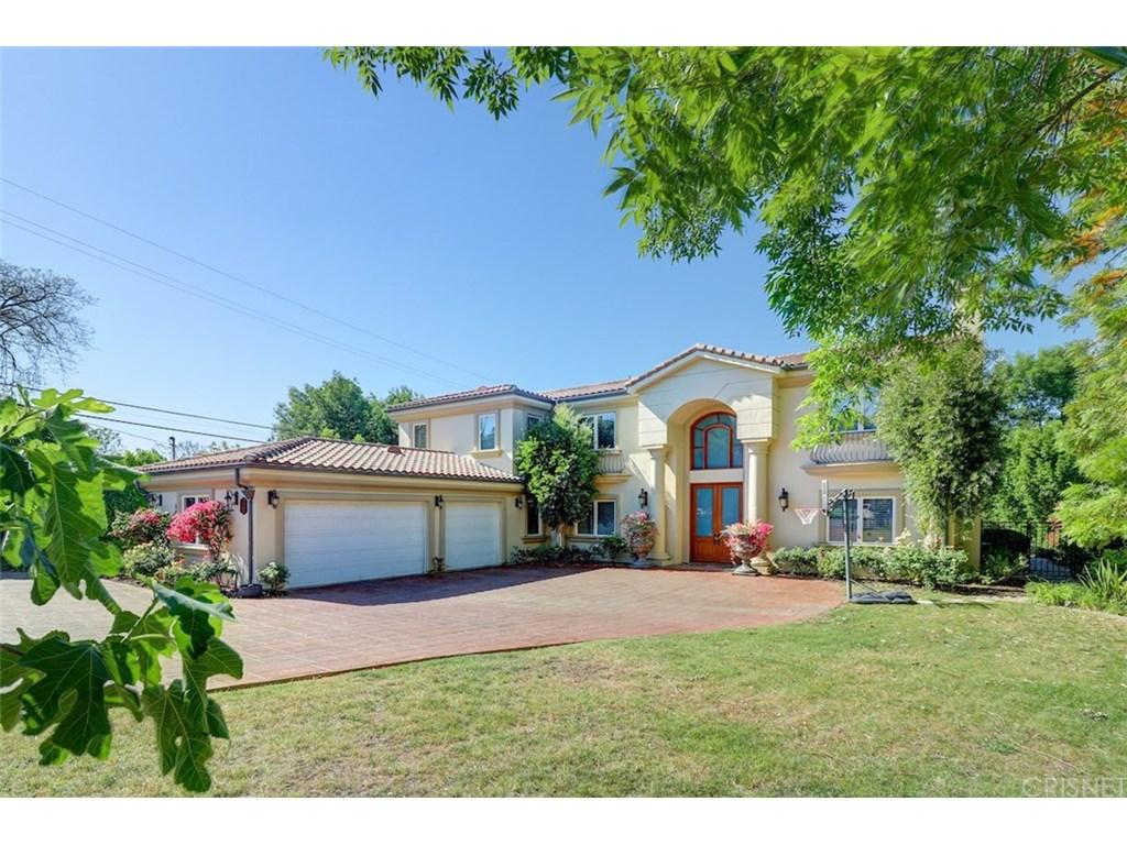 4734 Viviana Dr