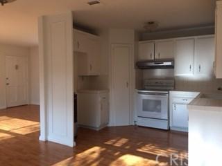 18601 Collins St #D22
