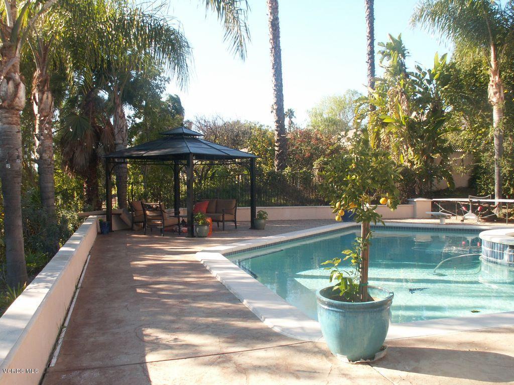 924 Camino Dos Rios