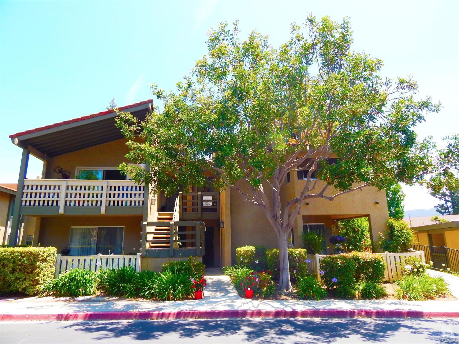 For Sale: 424 Arbor Lane Ct #APT 202 Thousand Oaks, CA 91360