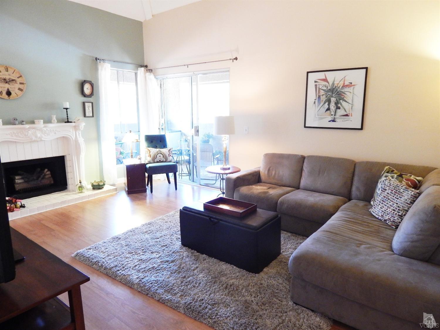 For Sale: 424 Arbor Lane Ct #APT 202 Thousand Oaks, CA 91360