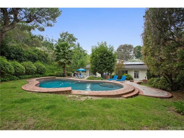 4855 Nomad Dr