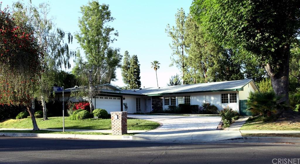 5743 Thomicia Pl